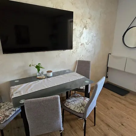 Xela Apartment Mierovo