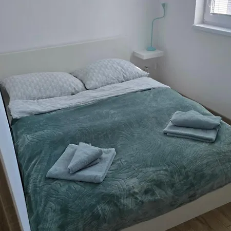 Xela Apartman Mierovo